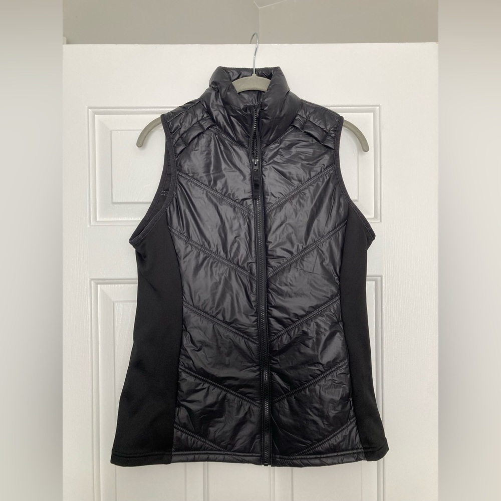 Black Avia sleeveless full zip puffer vest (M: 8-10)